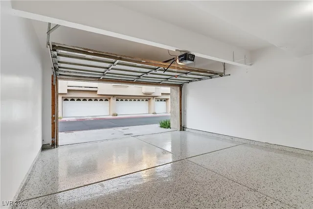 $1,600 | 5125 West Reno Avenue, Unit 1025, Las Vegas, NV 89118