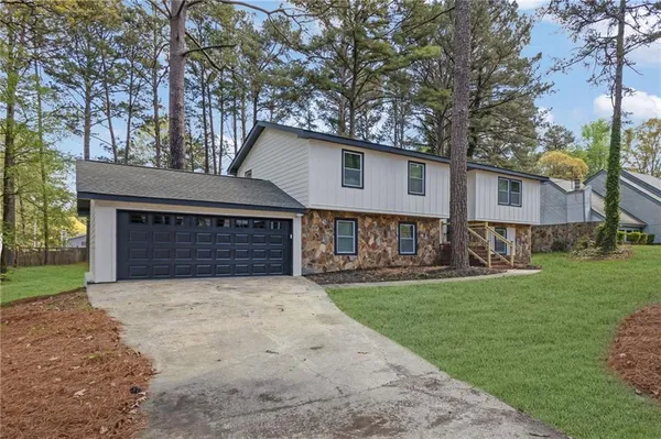 $355,000 | 6788 Collier Way, Riverdale, GA 30296