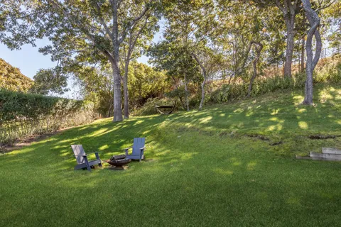 $1,800,000 | 11 South South Debusy Road, Montauk, NY 11954