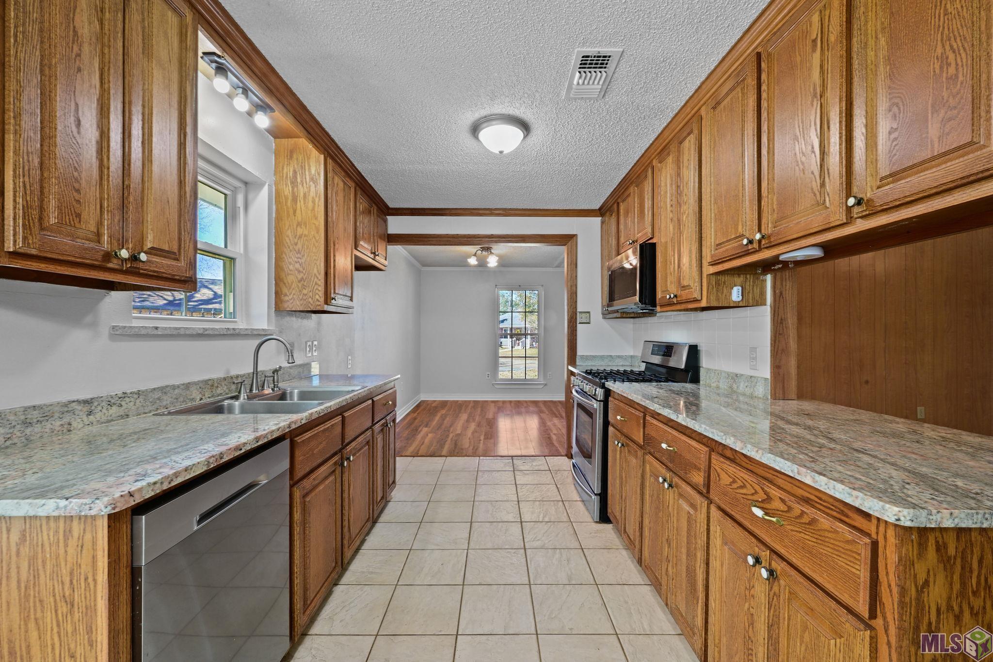 14538 Brightview Court Baton Rouge, LA 70819 - Photo 8 of 19