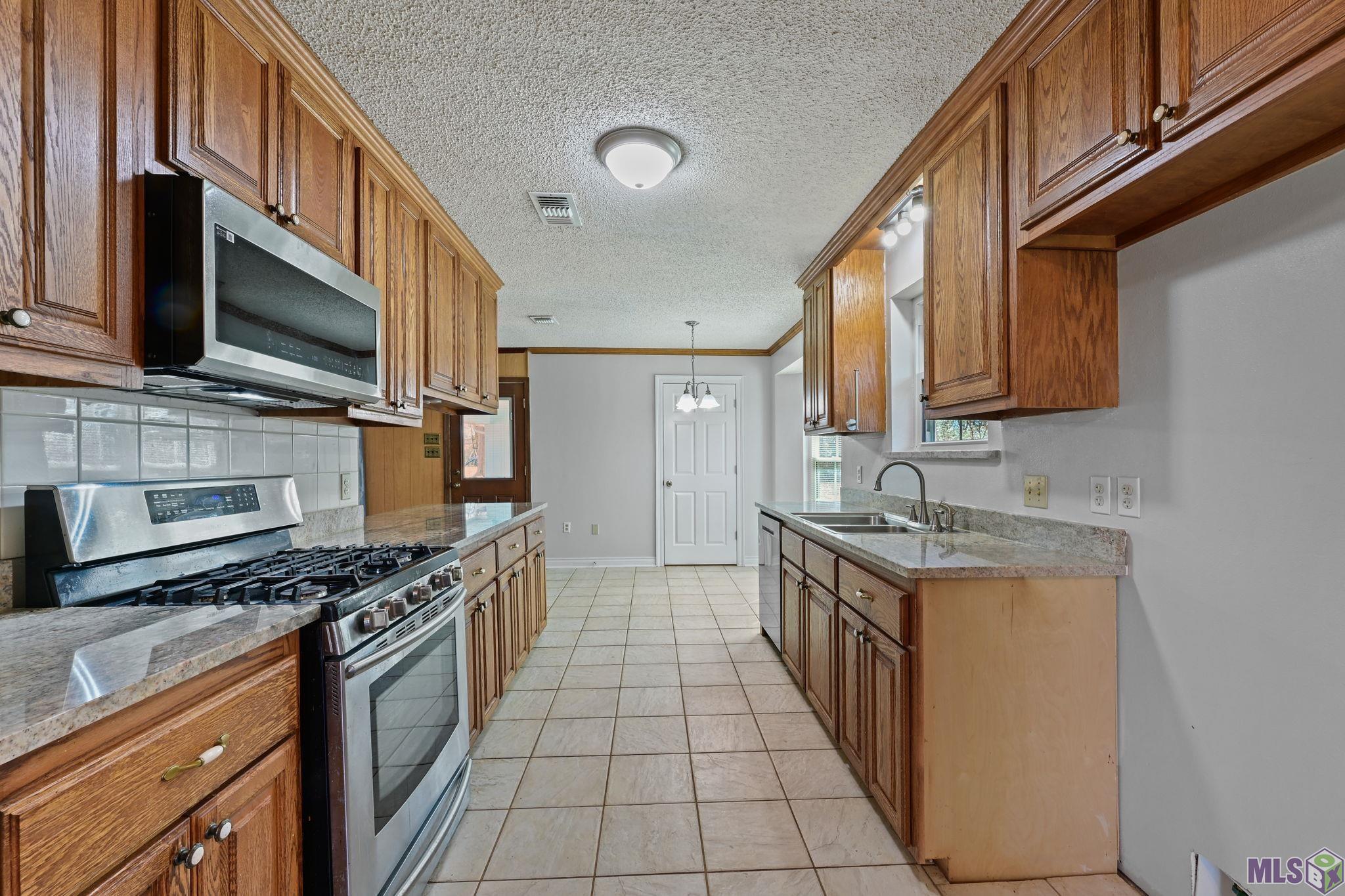 14538 Brightview Court Baton Rouge, LA 70819 - Photo 9 of 19