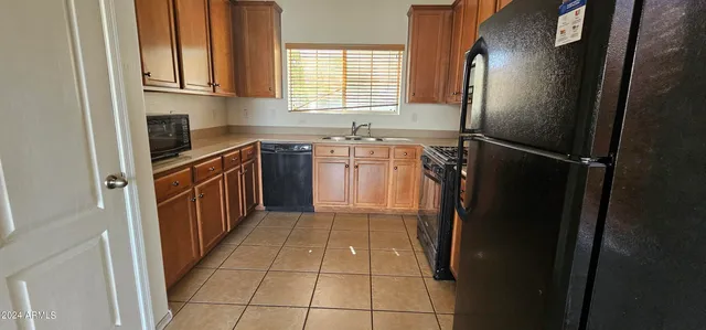 $2,000 | 1316 East Clifton Avenue, Gilbert, AZ 85295