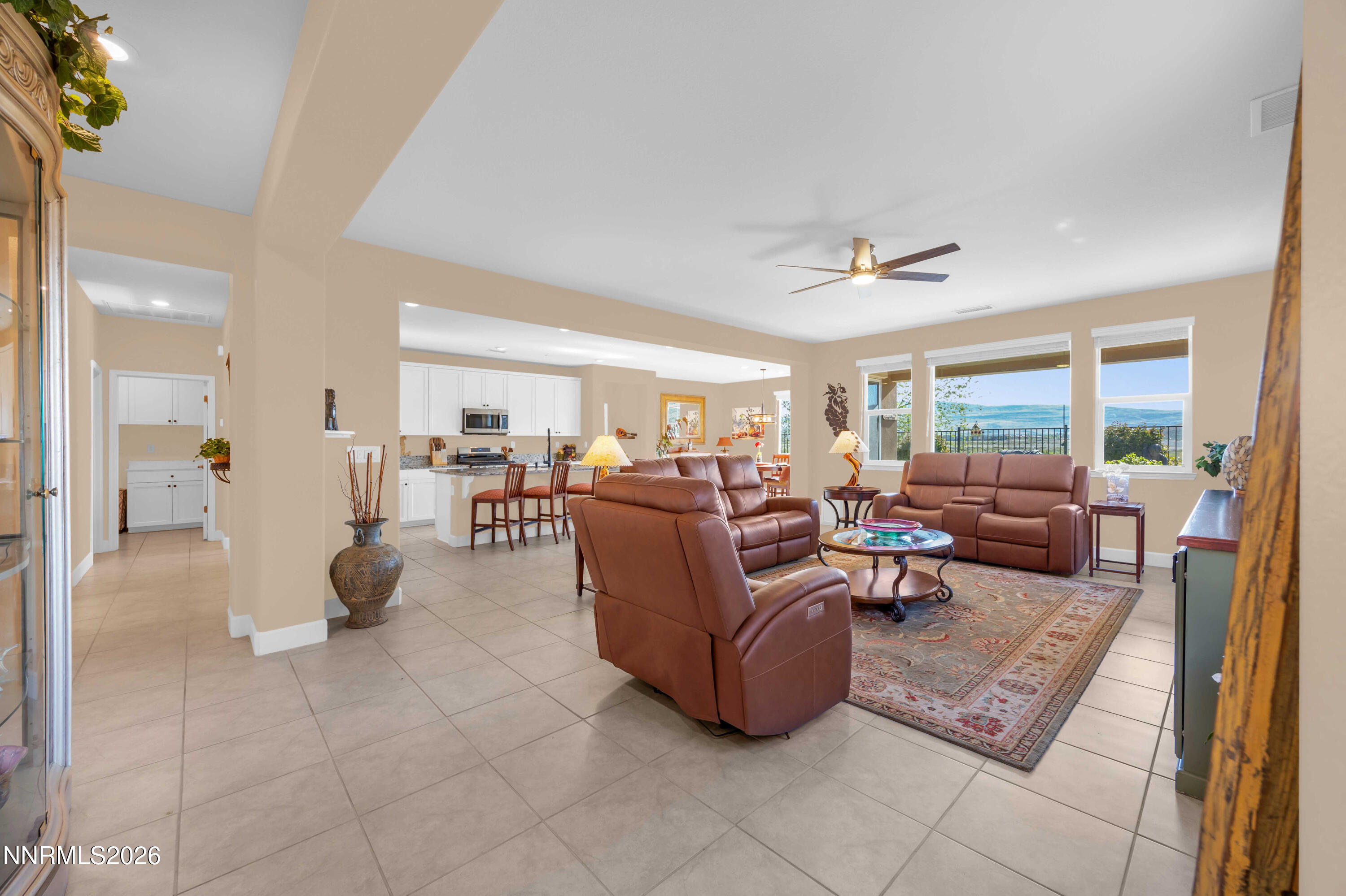 6224 Red Stable Road Sparks, NV 89436 - Photo 5 of 36 Living room