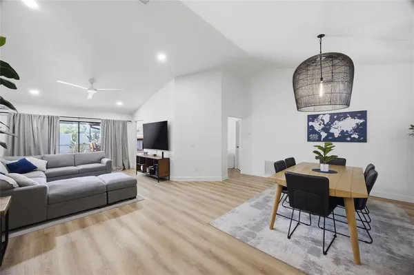 $3,100 | 2212 Lake Bay Way, Brandon, FL 33511