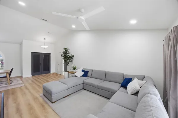 $3,100 | 2212 Lake Bay Way, Brandon, FL 33511