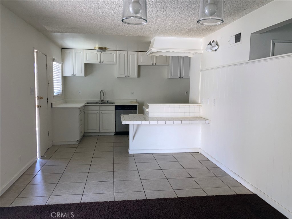 Undisclosed Address Riverside, CA 92503 - Photo 14 of 19