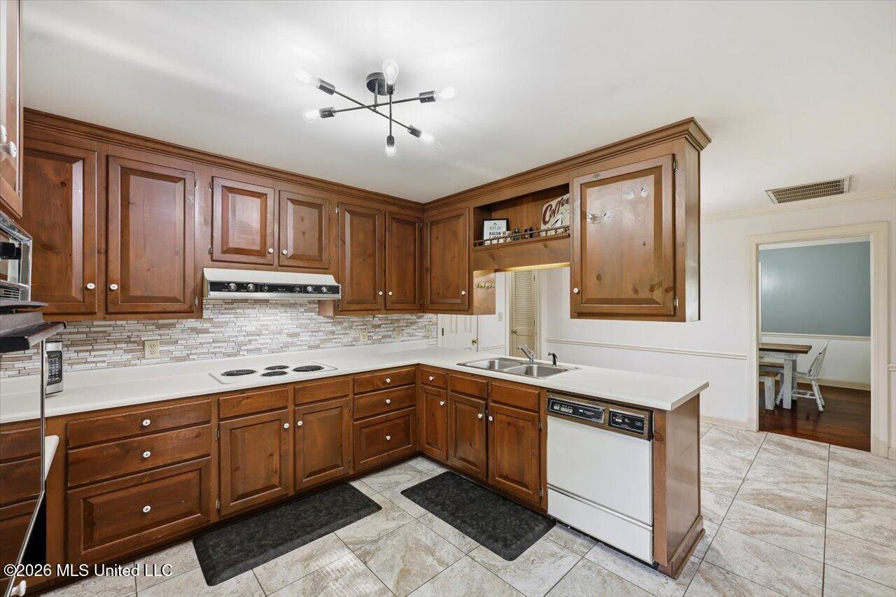 223 Hickory Ridge Road Florence, MS 39073 - Photo 15 of 45 15-223 Hickory Ridge Rd _ Hometoursms.co