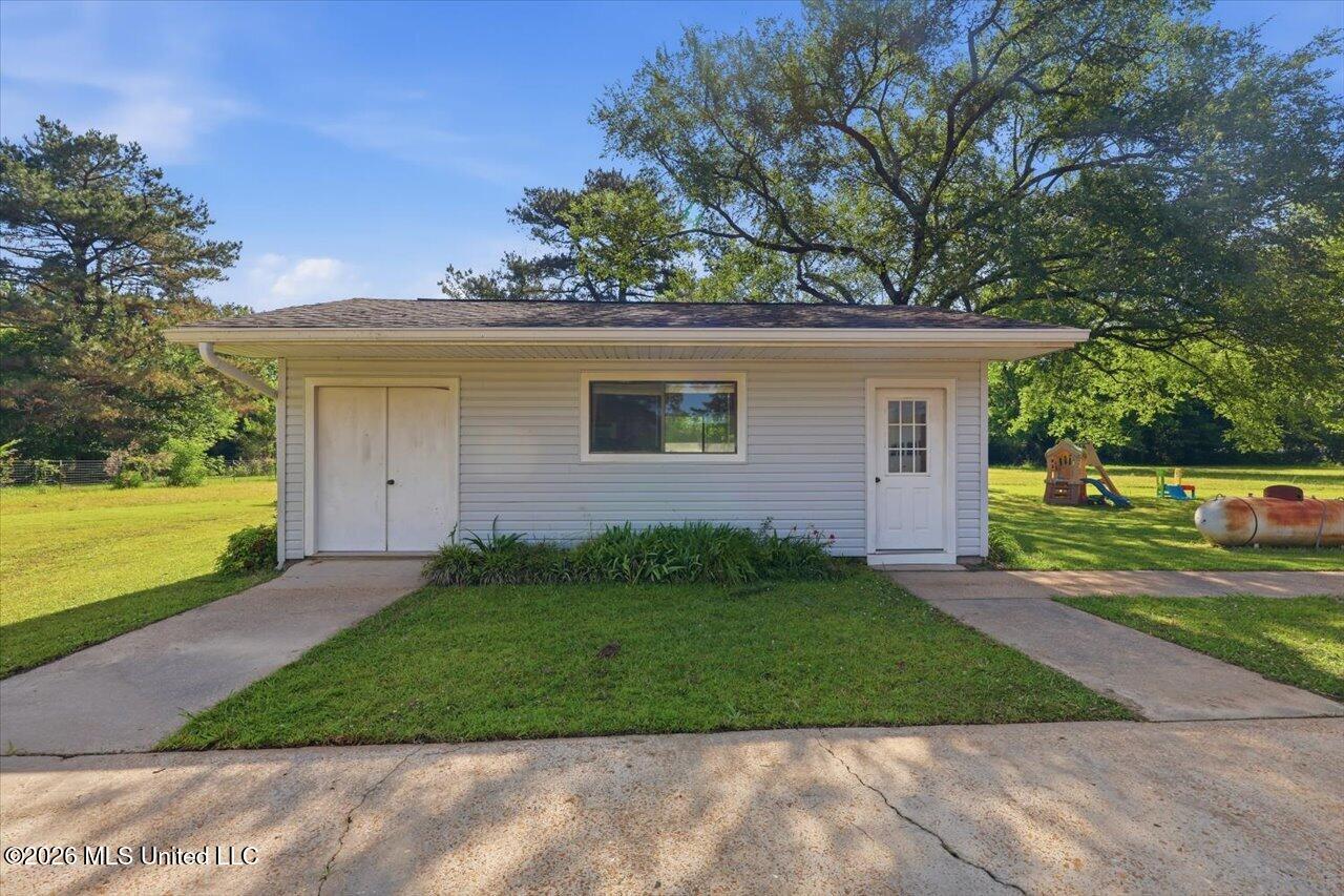 223 Hickory Ridge Road Florence, MS 39073 - Photo 32 of 45 32-223 Hickory Ridge Rd _ Hometoursms.co