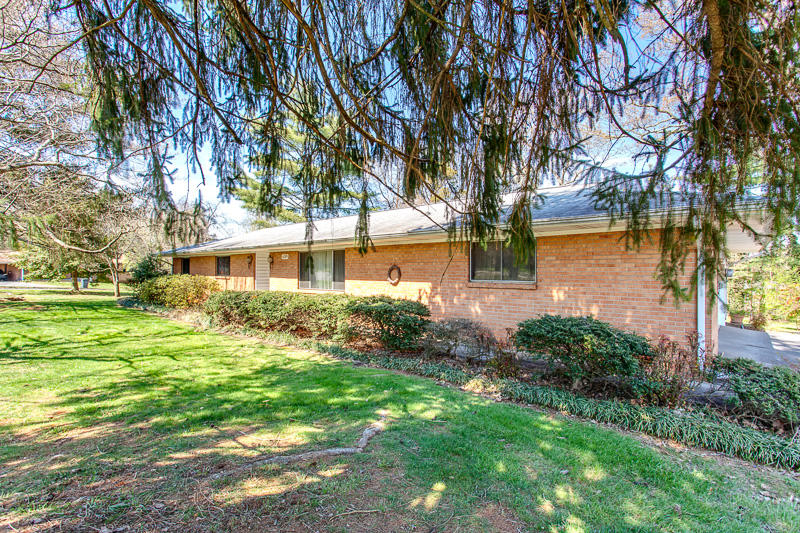 4209 Crestfield Road Knoxville, TN 37921 - Photo 1 of 30 Welcome Home!