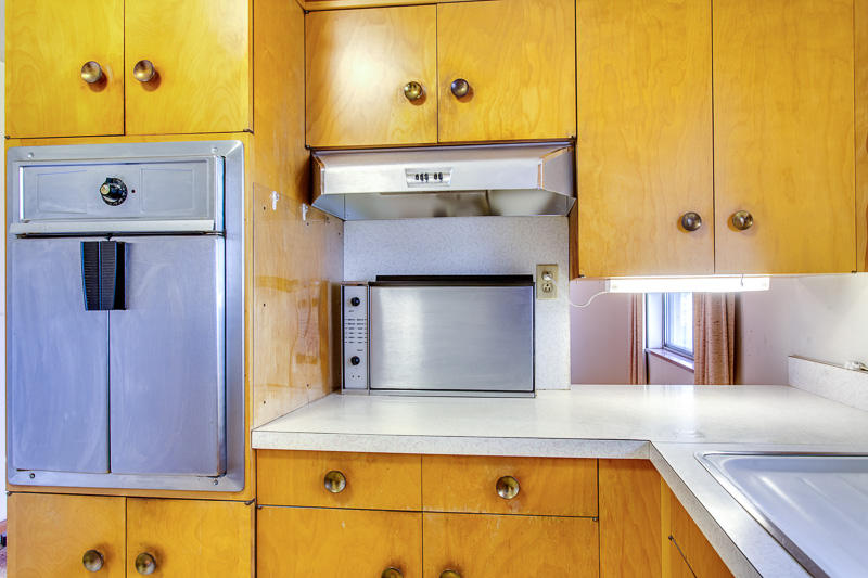 4209 Crestfield Road Knoxville, TN 37921 - Photo 11 of 30 Look at those vintage appliances!