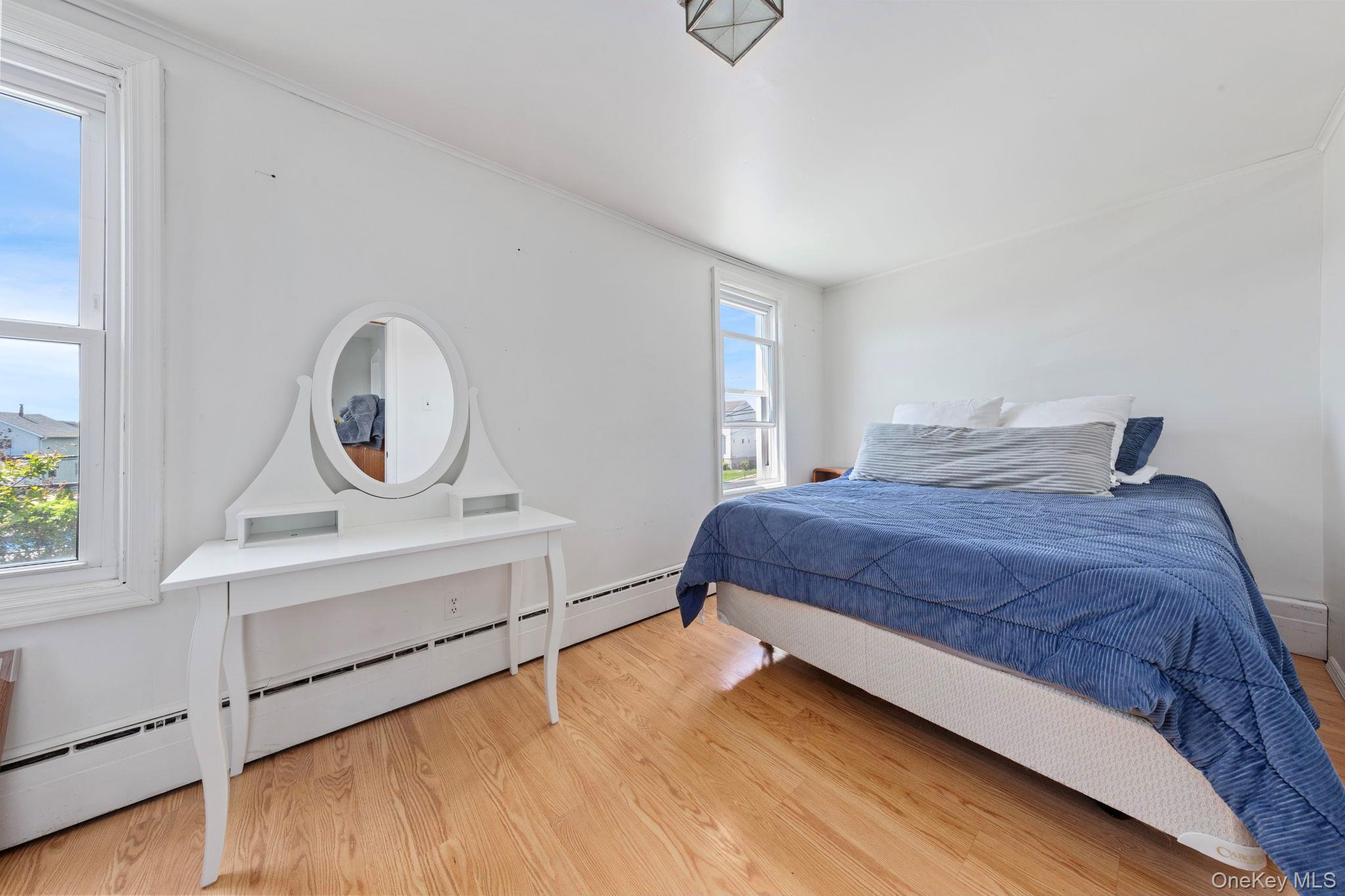 102 Clubhouse Road Bellmore, NY 11710 - Photo 16 of 23