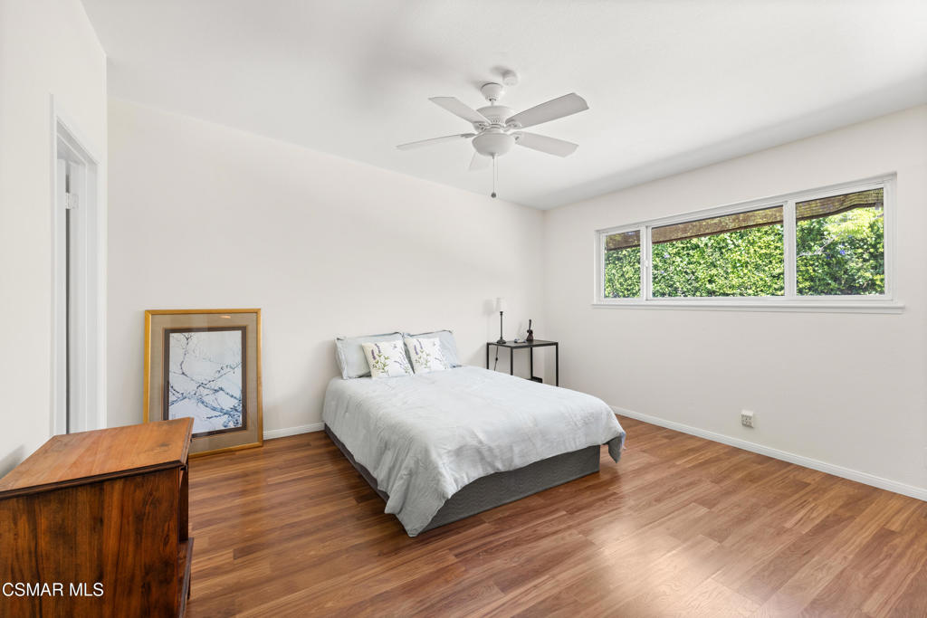 2050 Cheam Avenue Simi Valley, CA 93063 - Photo 11 of 21