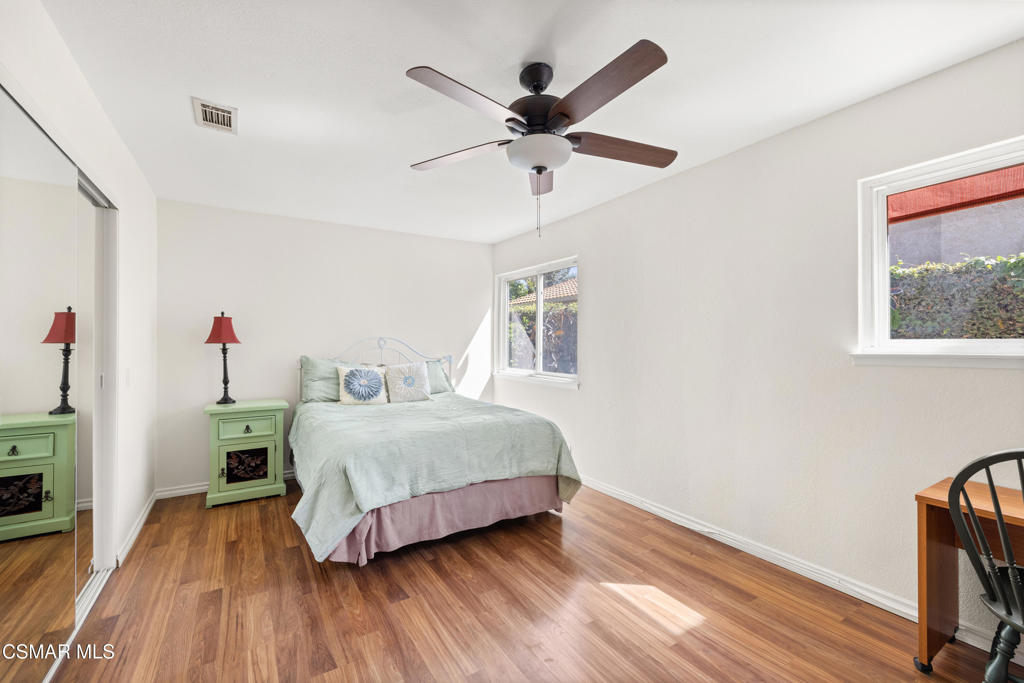 2050 Cheam Avenue Simi Valley, CA 93063 - Photo 14 of 21