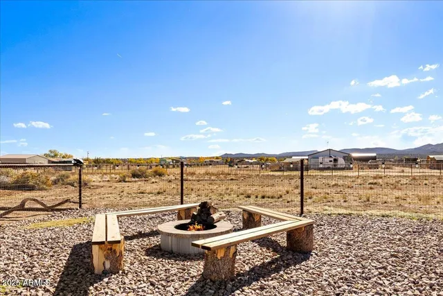 $369,900 | 24617 North Laredo Lane, Paulden, AZ 86334