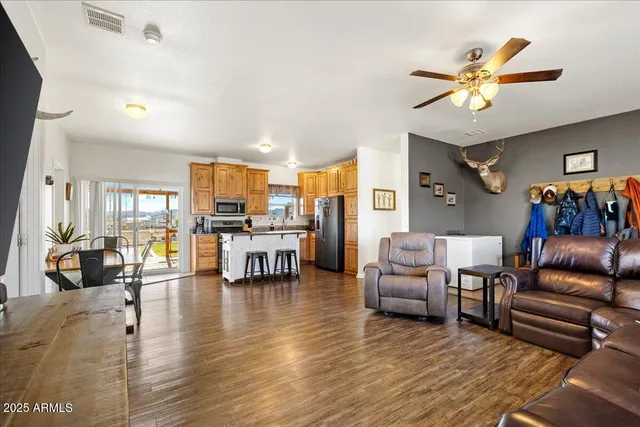 $369,900 | 24617 North Laredo Lane, Paulden, AZ 86334