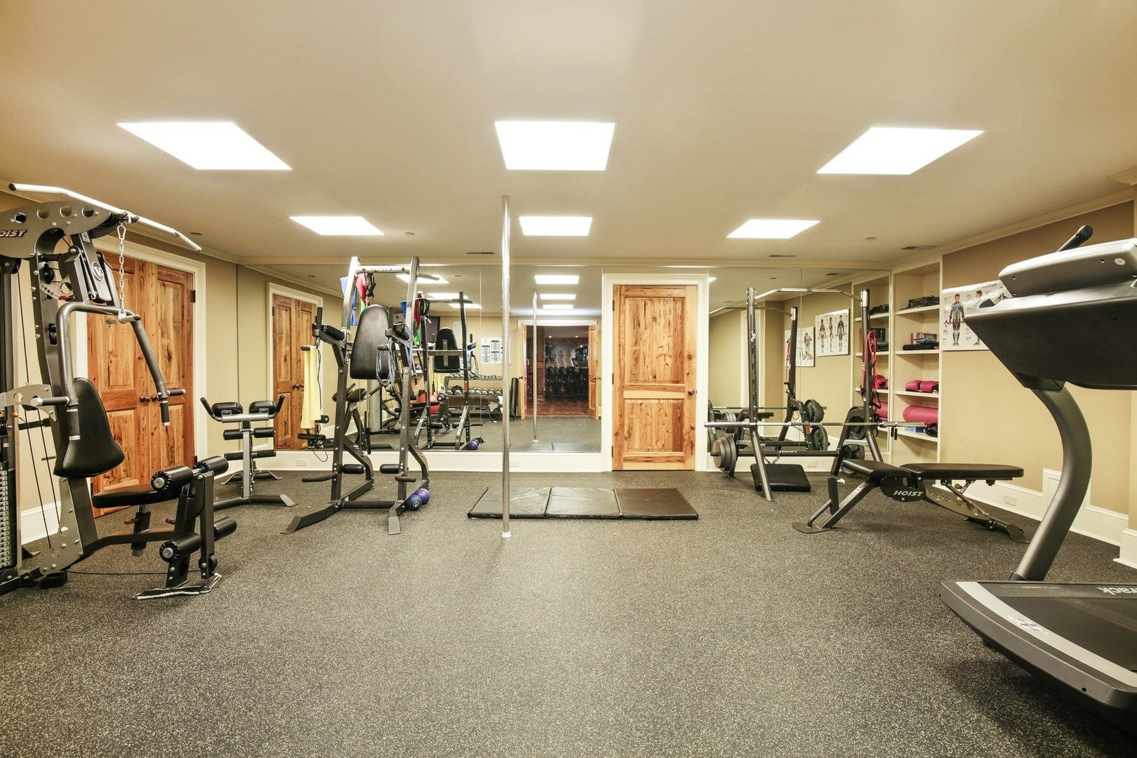 9N655 Kendall Road Elgin, IL 60124 - Photo 24 of 43 a view of a room with gym equipment