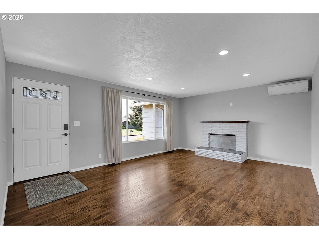 1027 Longridge Drive Springfield, OR 97478 - Photo 8 of 43