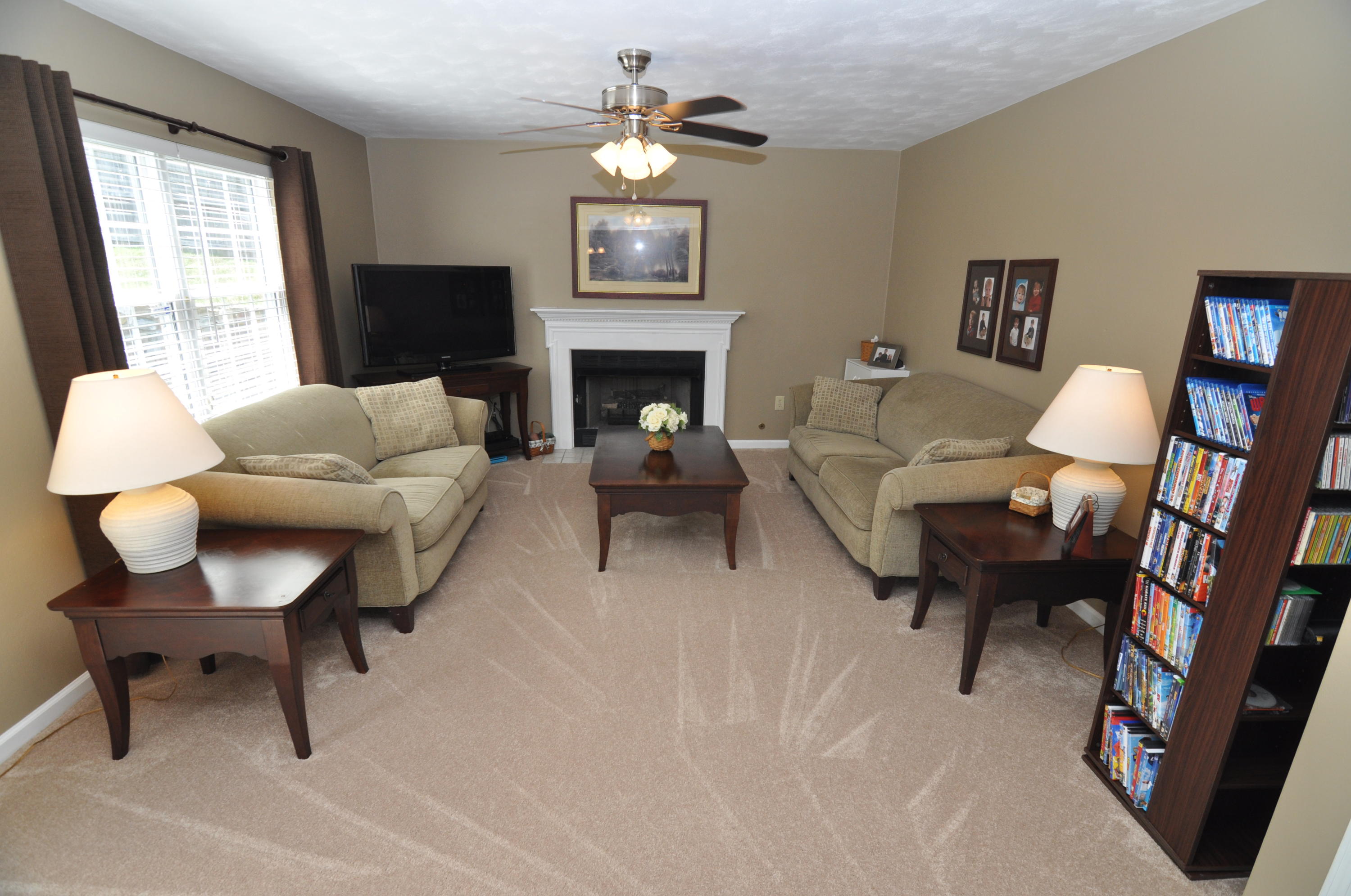 5204 Setter Road Roanoke, VA 24012 - Photo 13 of 41 LIVING ROOM