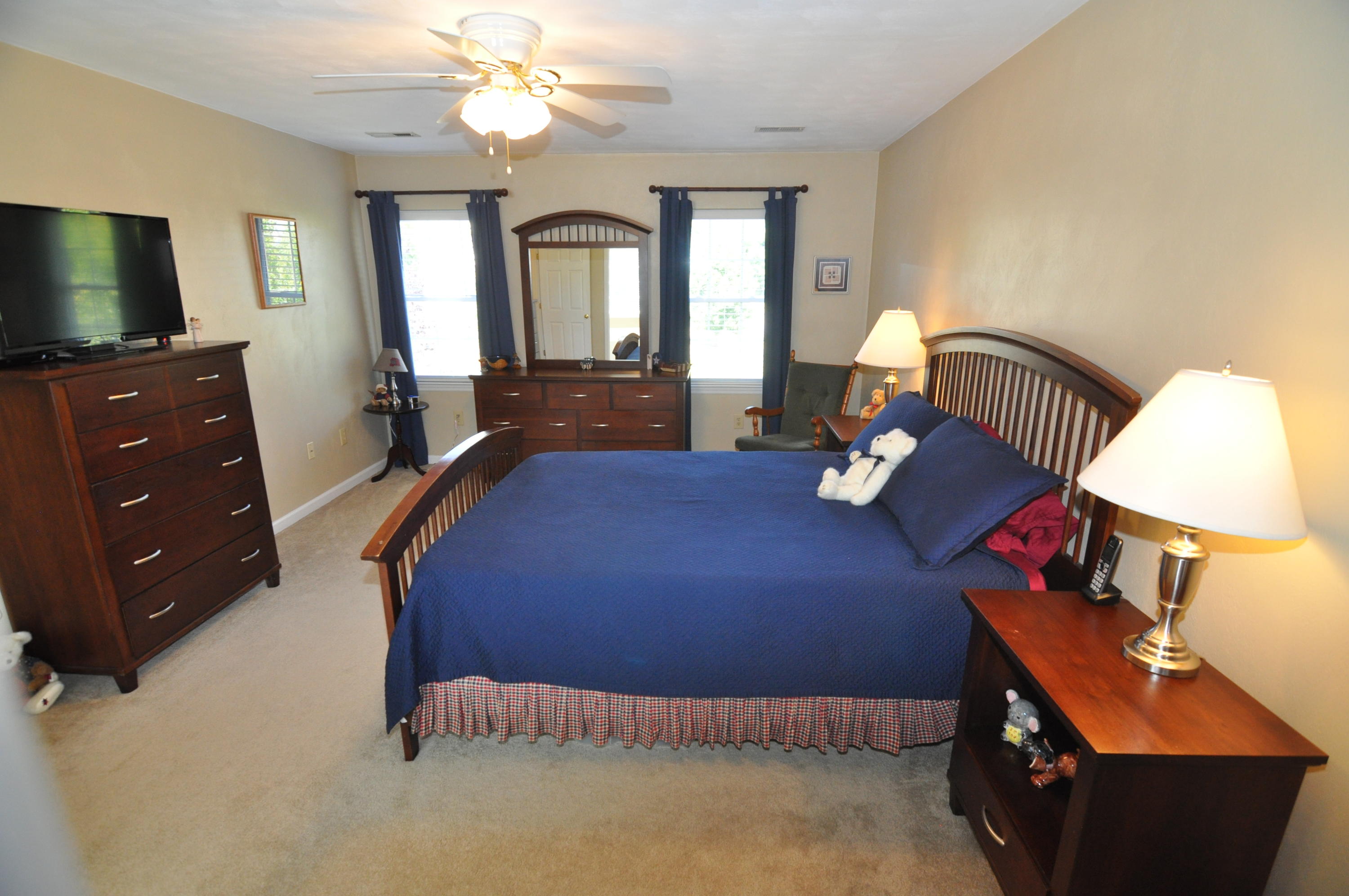 5204 Setter Road Roanoke, VA 24012 - Photo 23 of 41 MASTER BEDROOM