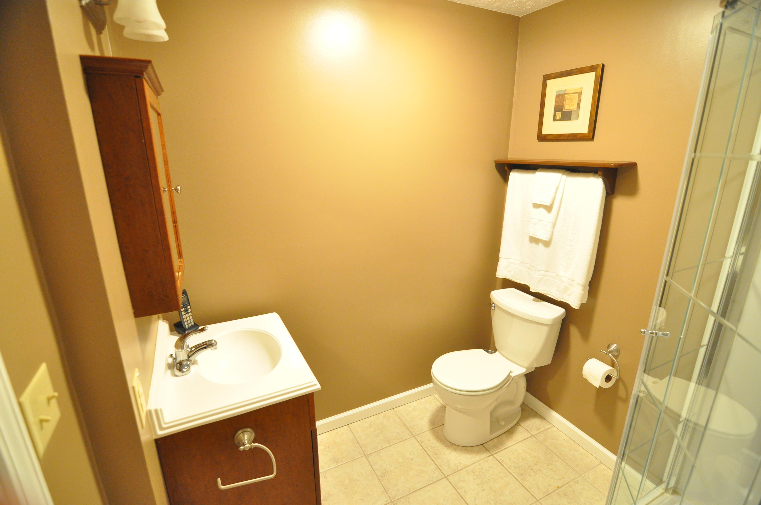 5204 Setter Road Roanoke, VA 24012 - Photo 30 of 41 BATHROOM