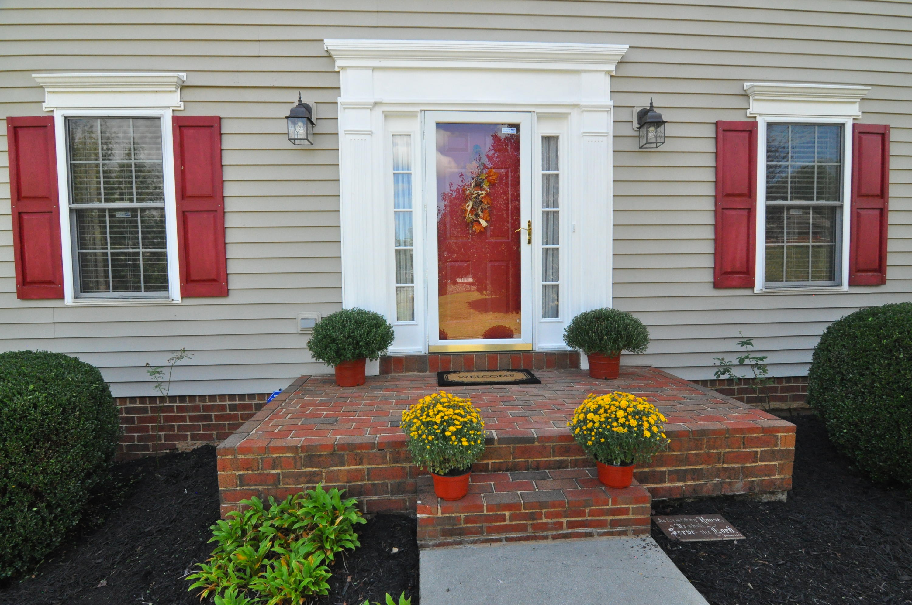 5204 Setter Road Roanoke, VA 24012 - Photo 38 of 41 FRONT PORCH