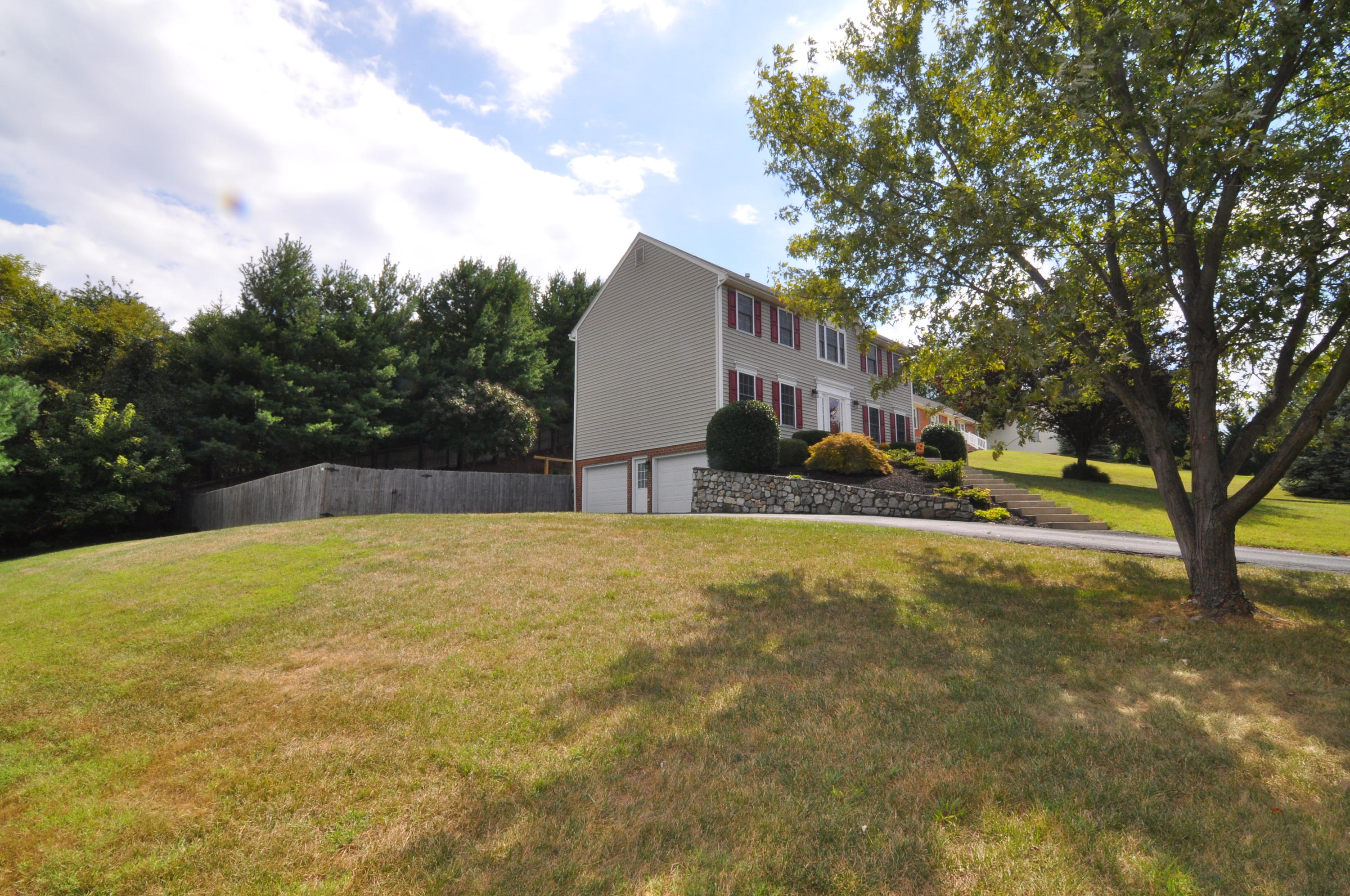 5204 Setter Road Roanoke, VA 24012 - Photo 41 of 41 SIDE VIEW