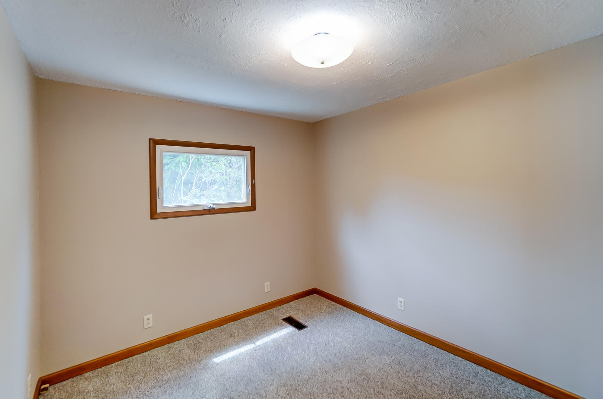 9389 Sassafras Road Lakeview, OH 43331 - Photo 17 of 40