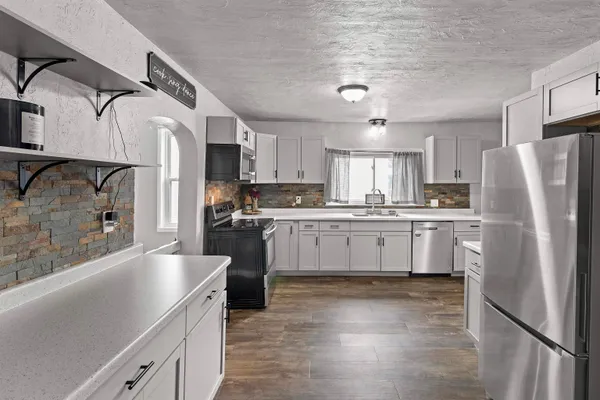 $189,900 | 1533 Pierce Avenue, Marinette, WI 54143