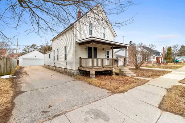 $189,900 | 1533 Pierce Avenue, Marinette, WI 54143