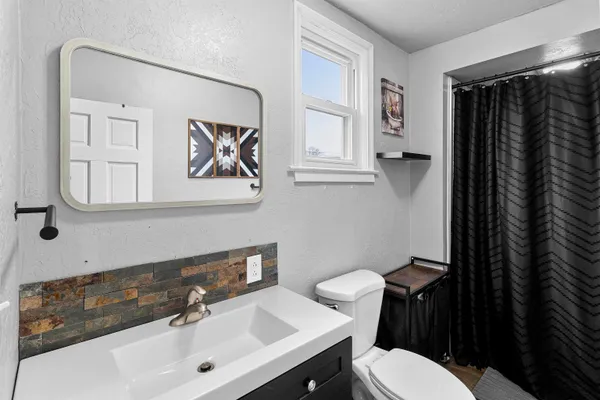 $189,900 | 1533 Pierce Avenue, Marinette, WI 54143