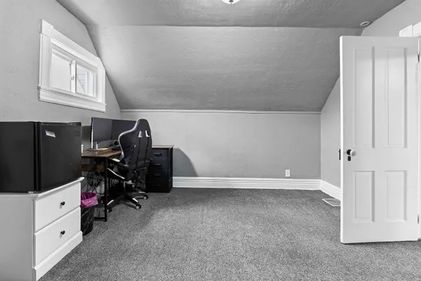 $189,900 | 1533 Pierce Avenue, Marinette, WI 54143