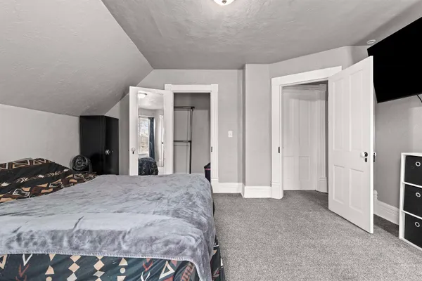 $189,900 | 1533 Pierce Avenue, Marinette, WI 54143