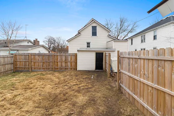 $189,900 | 1533 Pierce Avenue, Marinette, WI 54143