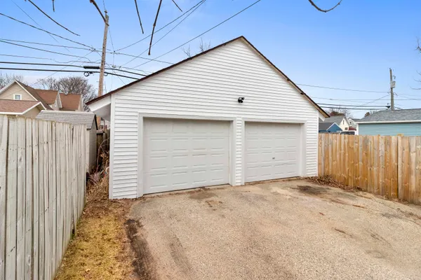 $189,900 | 1533 Pierce Avenue, Marinette, WI 54143