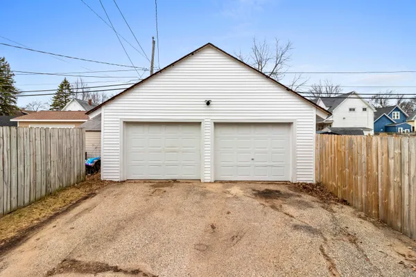 $189,900 | 1533 Pierce Avenue, Marinette, WI 54143