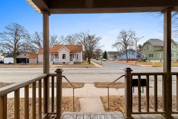 $189,900 | 1533 Pierce Avenue, Marinette, WI 54143