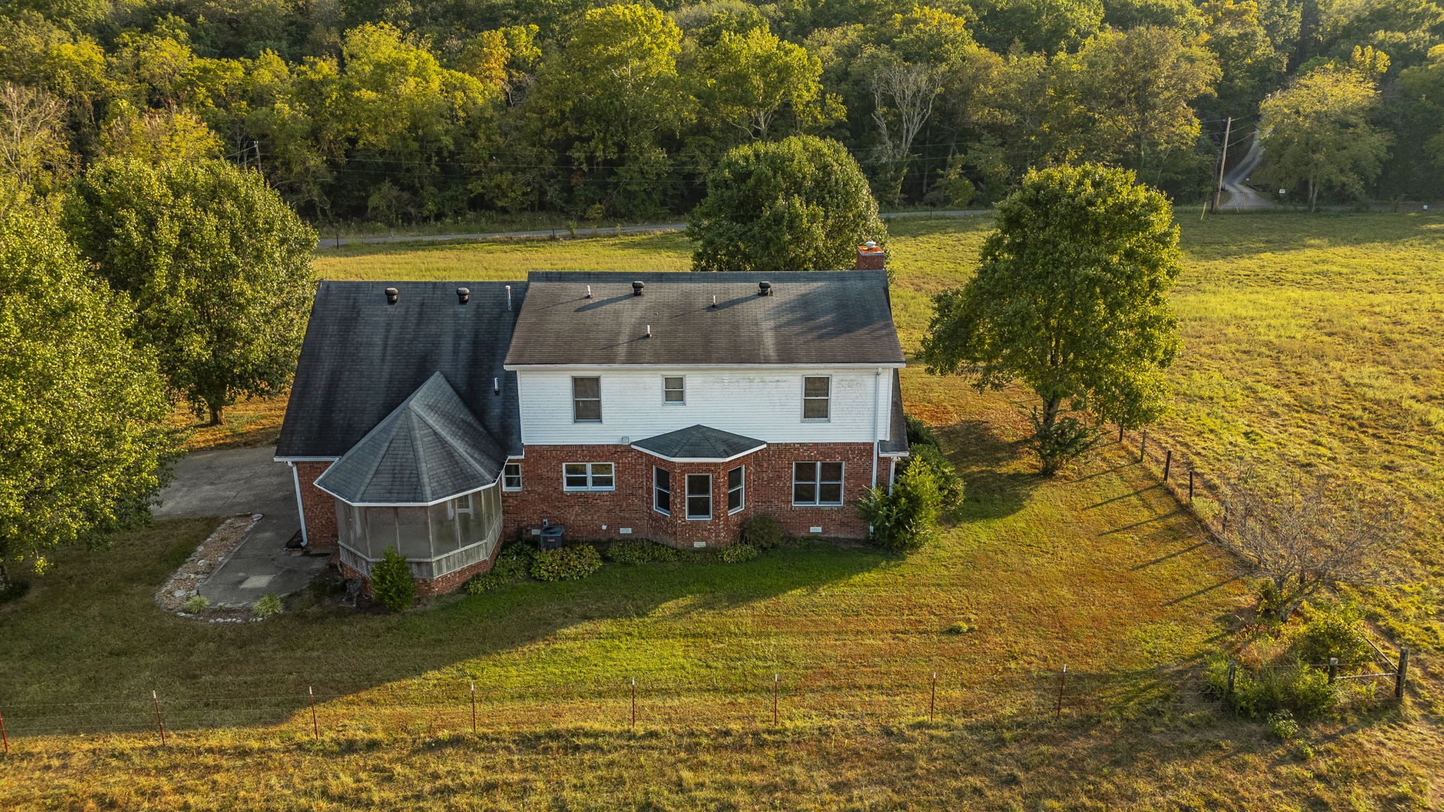724 Deshea Creek Road Gallatin, TN 37066 - Photo 4 of 76 an aerial view of a house with a yard