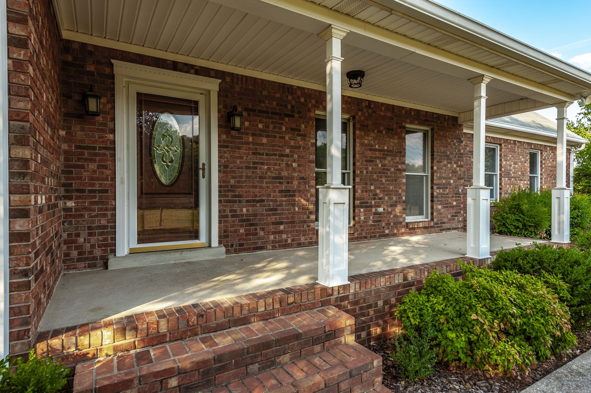 724 Deshea Creek Road Gallatin, TN 37066 - Photo 6 of 76 a front view of a house