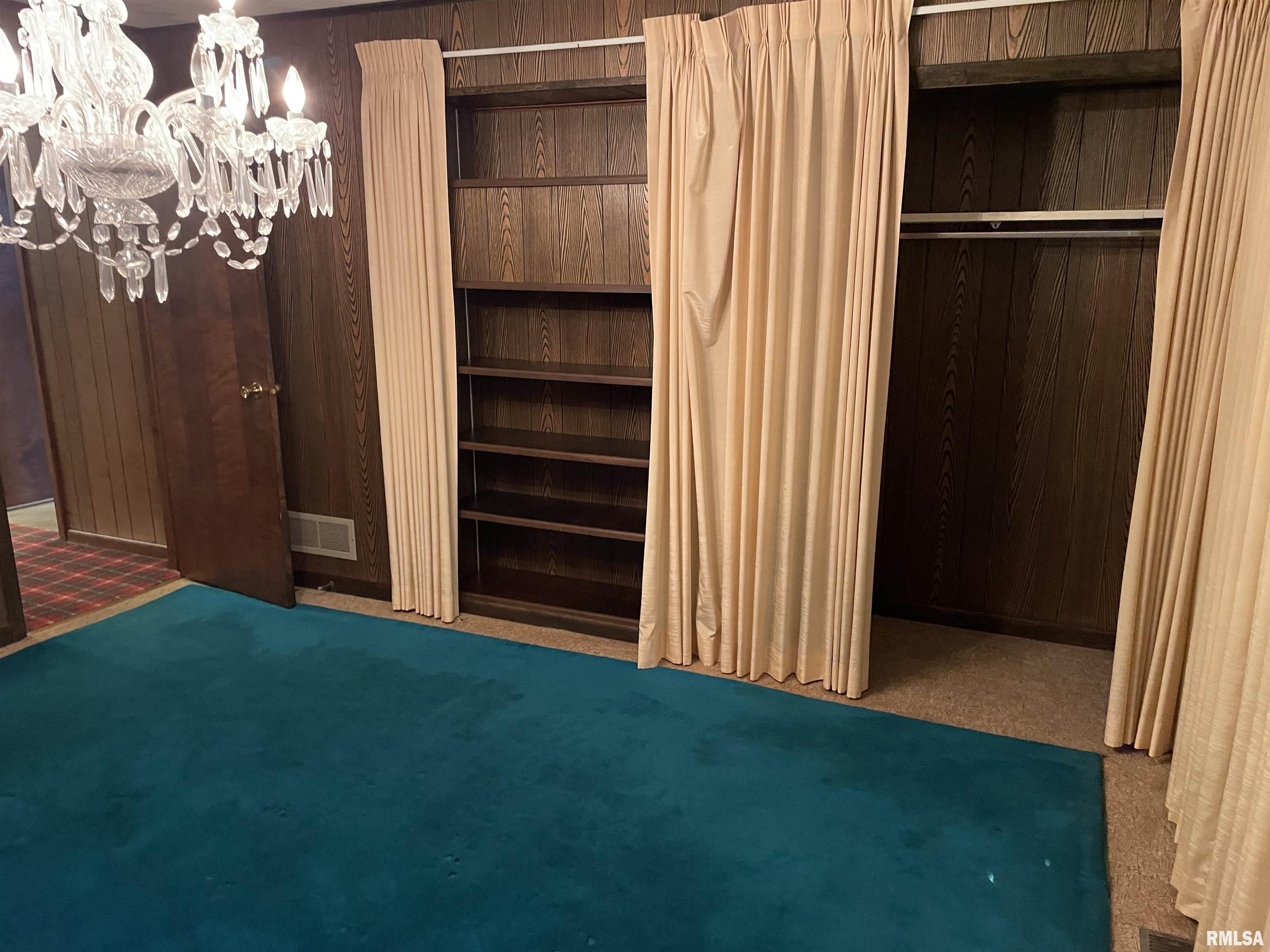 1716 West Queens Court Road Peoria, IL 61614 - Photo 29 of 54 Gallery Image 29