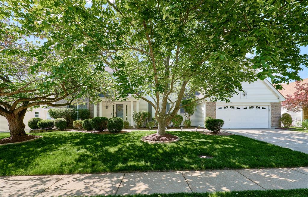 2529 Maple Tree Drive St. Charles, MO 63303 - Photo 2 of 74