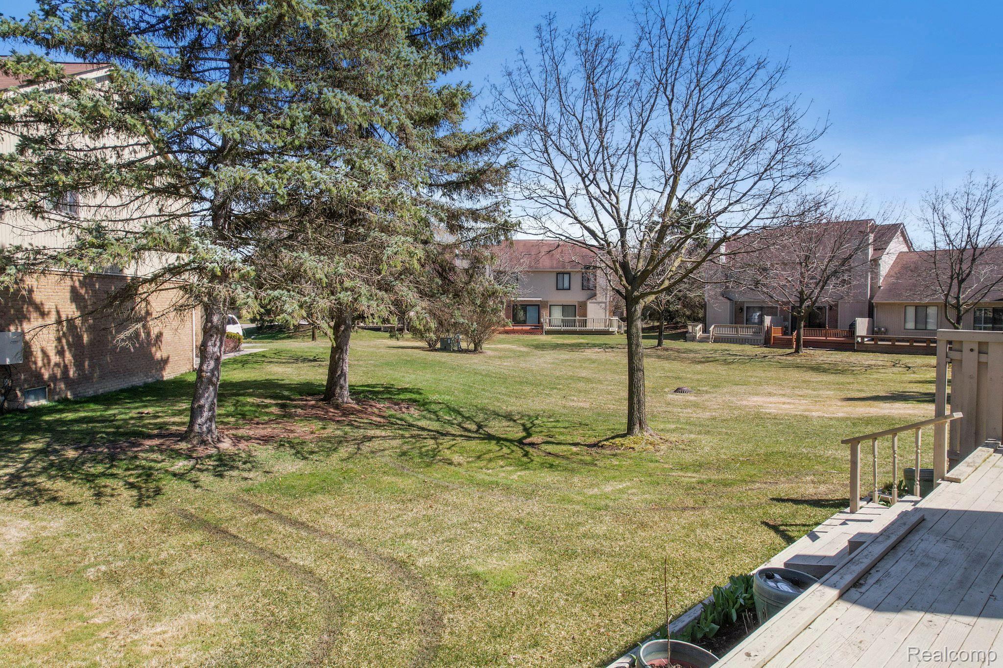 589 Tennyson Rochester, MI 48307 - Photo 25 of 31 Backyard