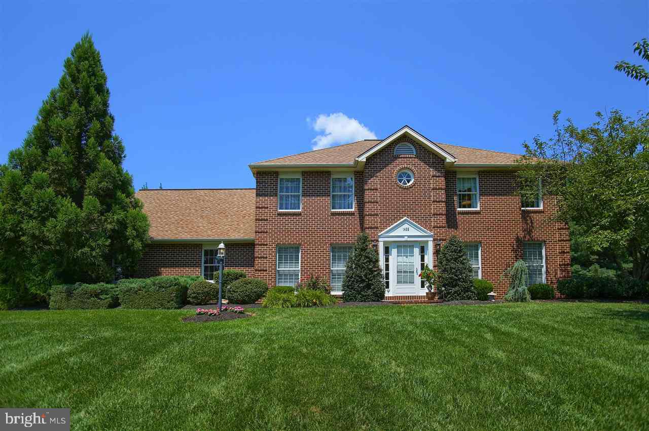 1422 Appletree Road Harrisburg, PA 17110 - Photo 1 of 25 Gallery Image 1