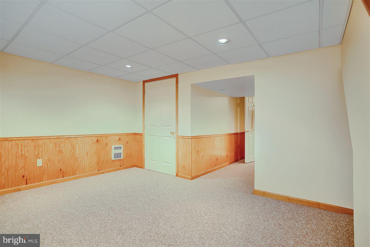 1422 Appletree Road Harrisburg, PA 17110 - Photo 20 of 25 Gallery Image 20
