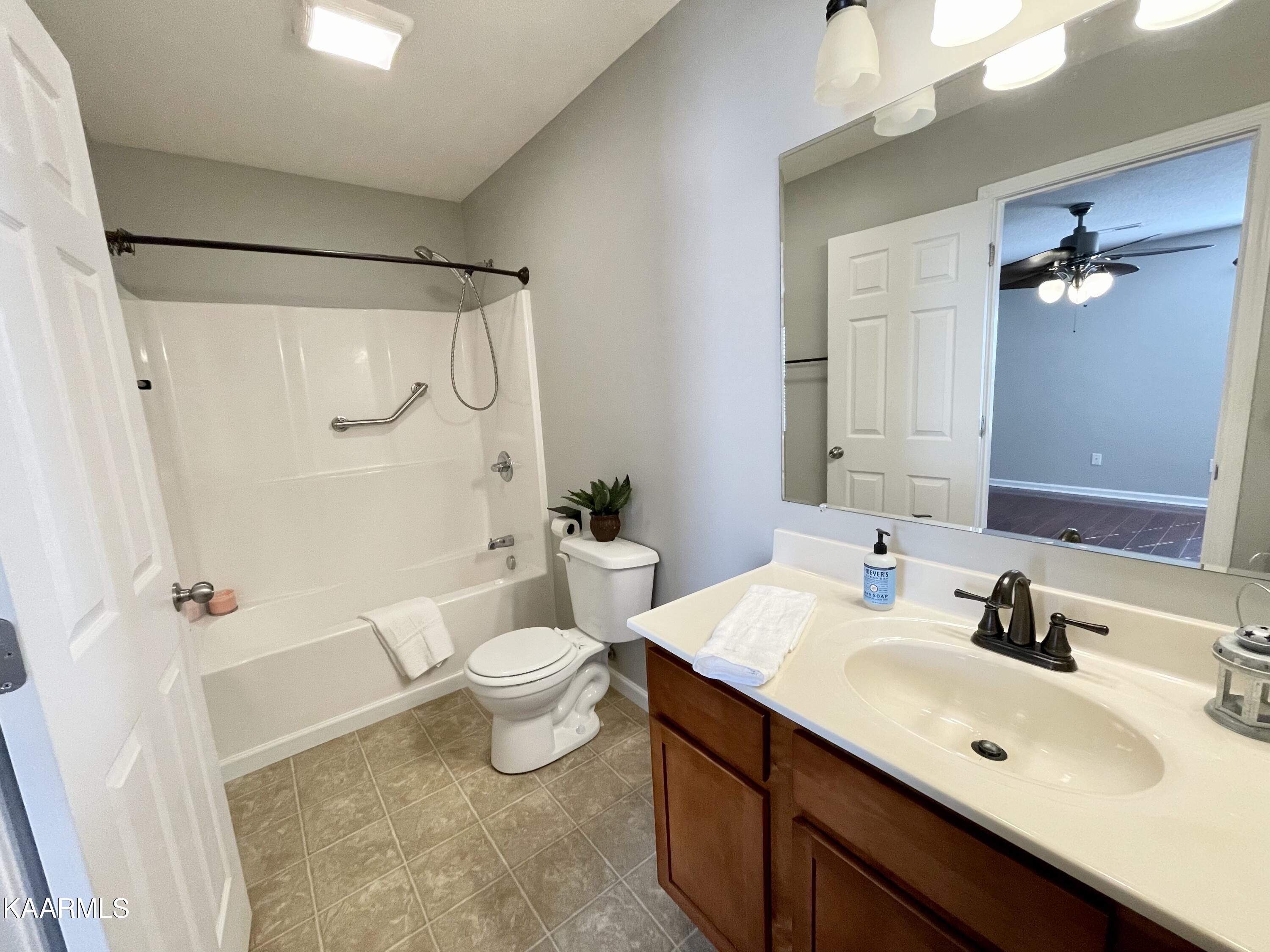5029 Cattail Lane Corryton, TN 37721 - Photo 19 of 41 E4C36E2A-5E0C-42C6-A81D-00C3C6C6C629