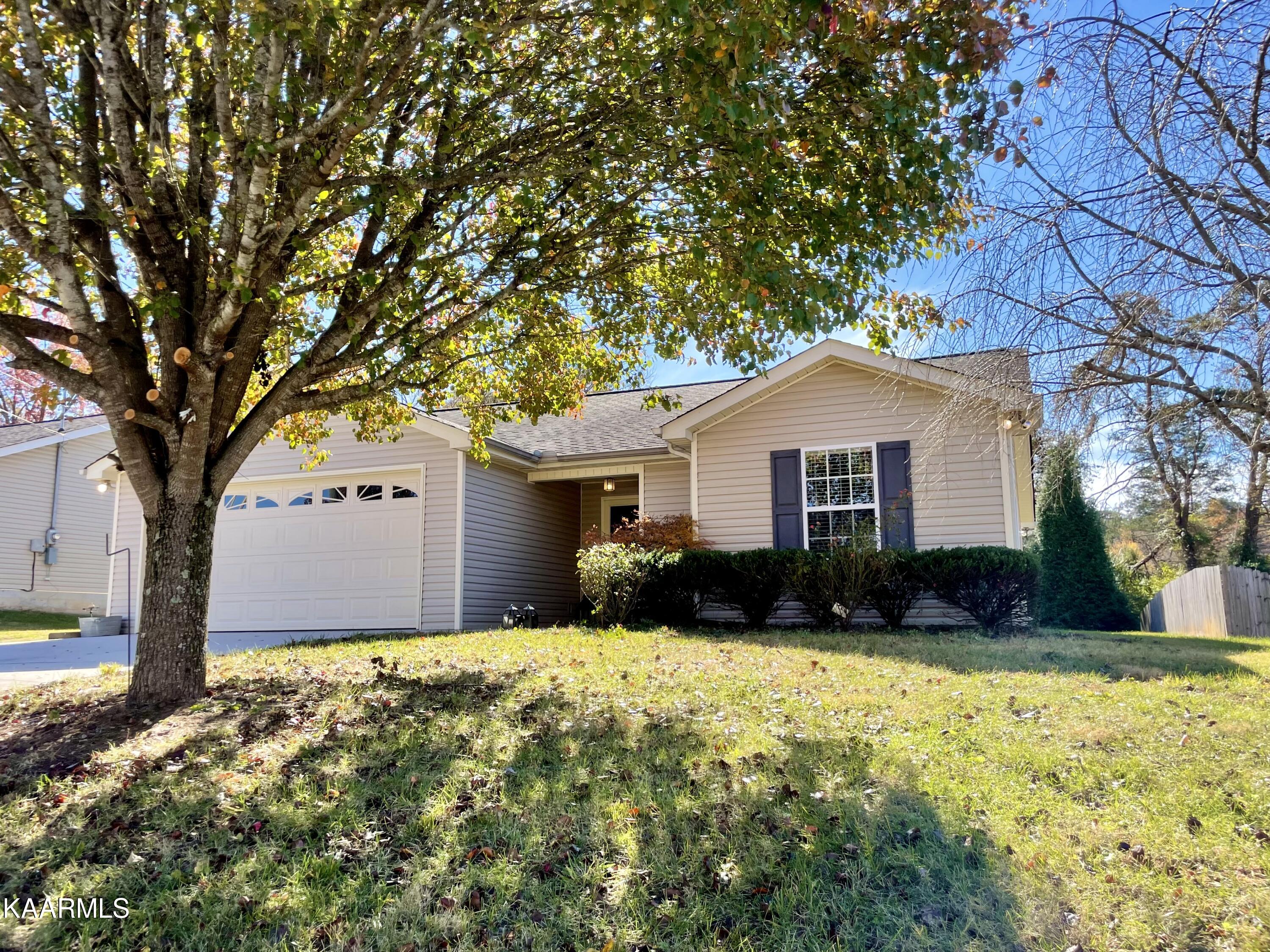 5029 Cattail Lane Corryton, TN 37721 - Photo 3 of 41 AD710BAB-1C57-4878-BEDF-4104785AC055