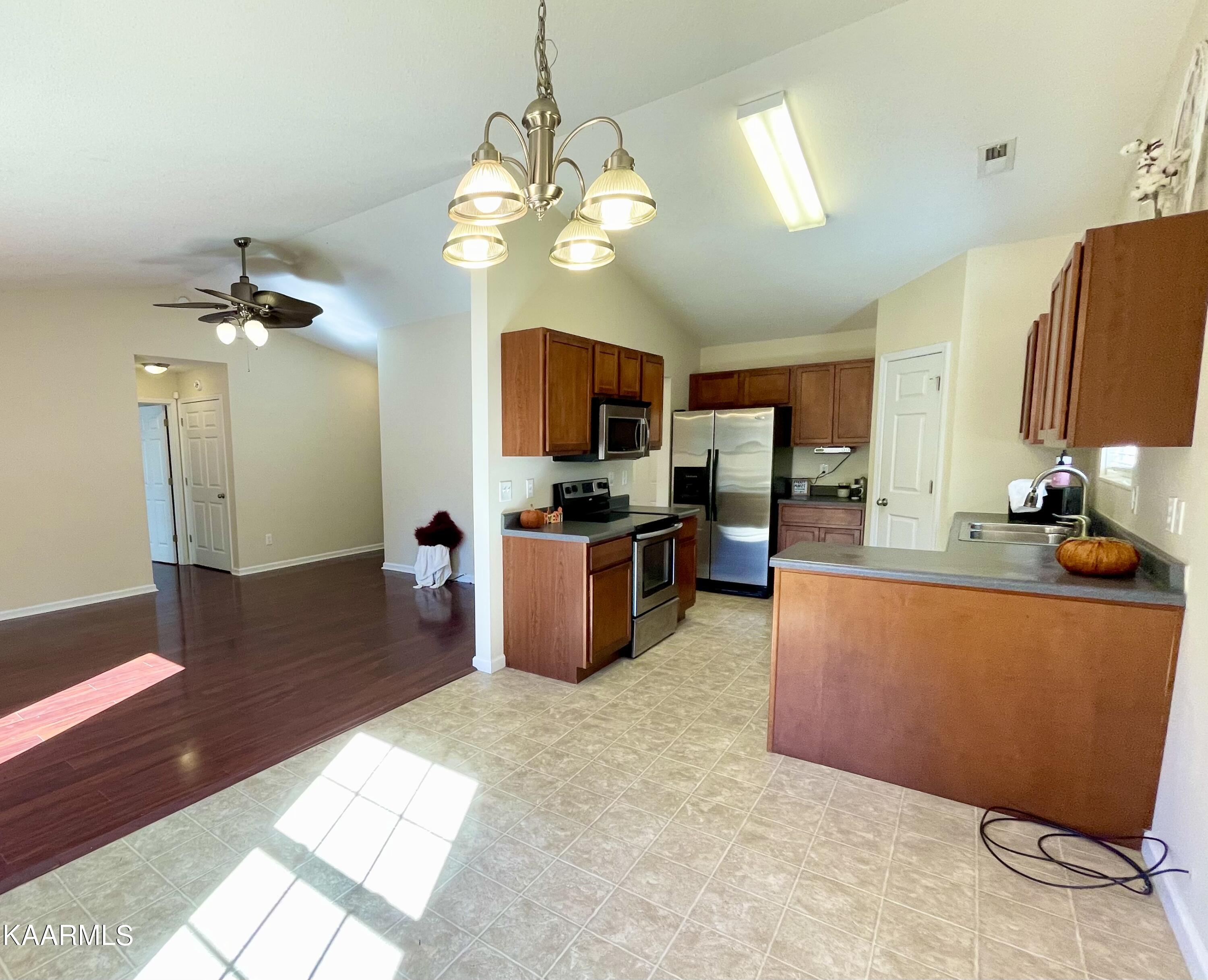 5029 Cattail Lane Corryton, TN 37721 - Photo 8 of 41 64187DC9-5754-4778-BB54-B210453DABC5