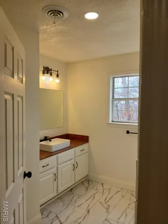 $239,900 | 45 Ripley Co 142 E-20, Doniphan, MO 63935