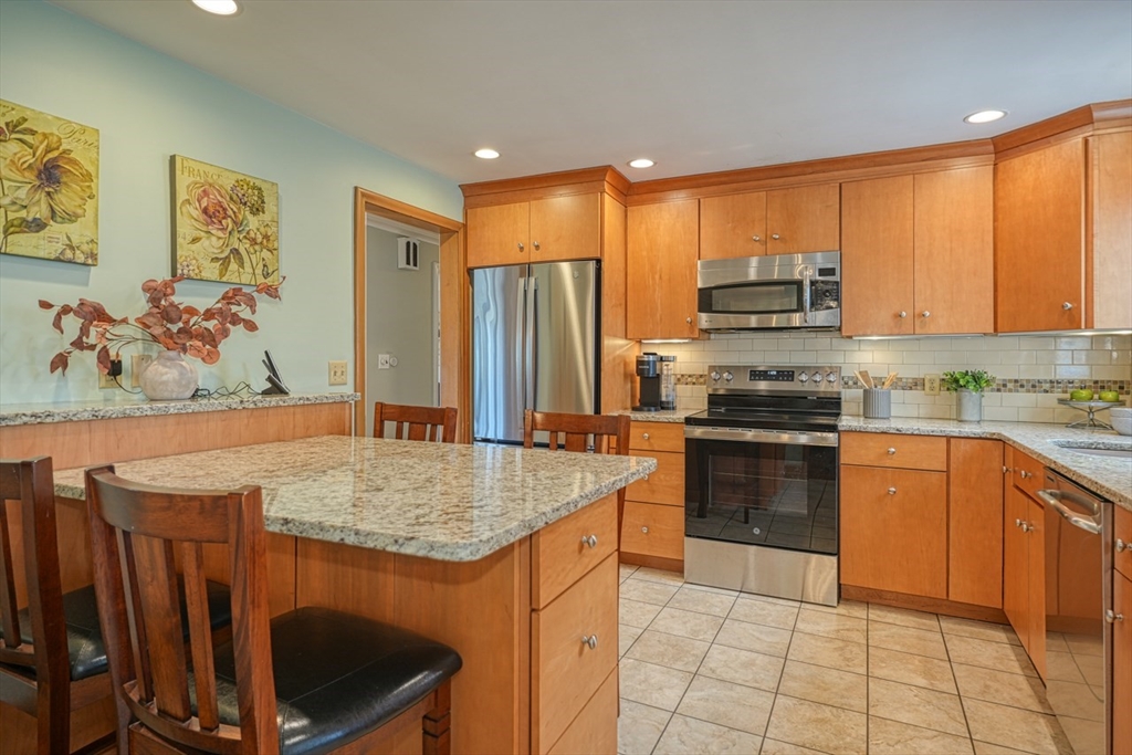 20 Spring Valley Road Burlington, MA 01803 - Photo 13 of 42 Gallery Image 13