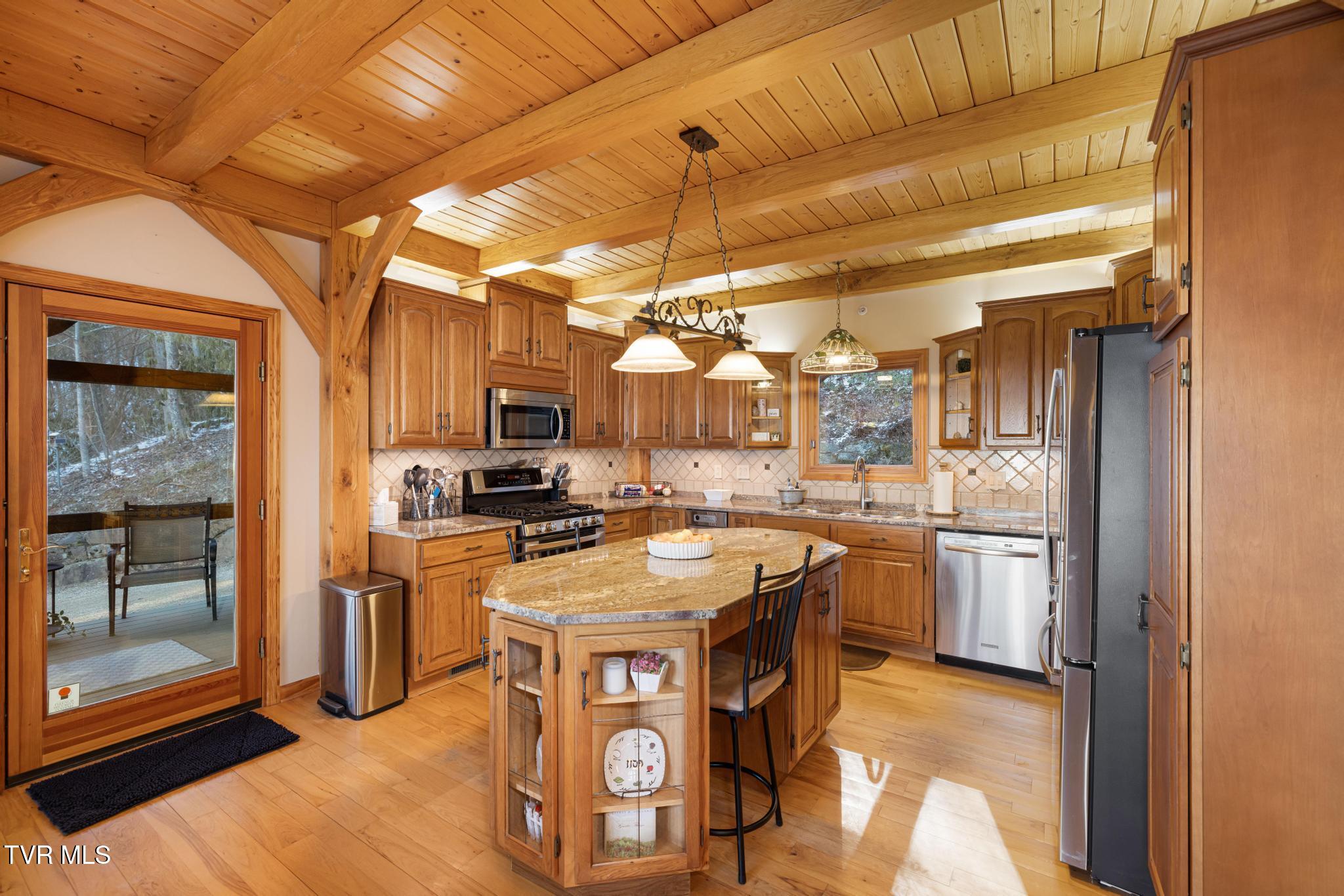 435 Cherokee Mountain Road Jonesborough, TN 37659 - Photo 17 of 75 Kitchen