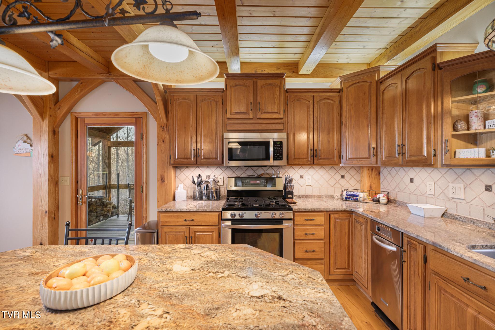 435 Cherokee Mountain Road Jonesborough, TN 37659 - Photo 18 of 75 Kitchen